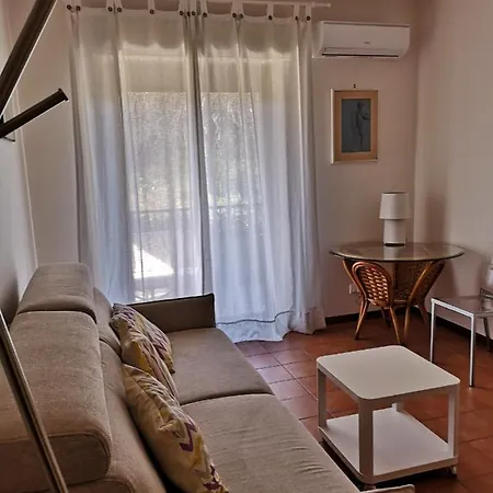 La Lampara Apartment *